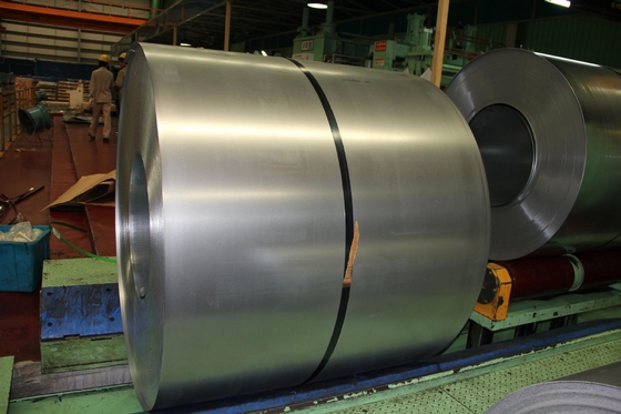AISI JIS ASTM Q235 Q215 Q345 Coil d'acier galvanisé laminé à froid / laminé à chaud