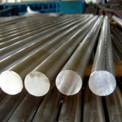 Barres rondes en acier inoxydable de qualité ISO9001 AISI ASTM 301 303 304 laminées à chaud ou à froid